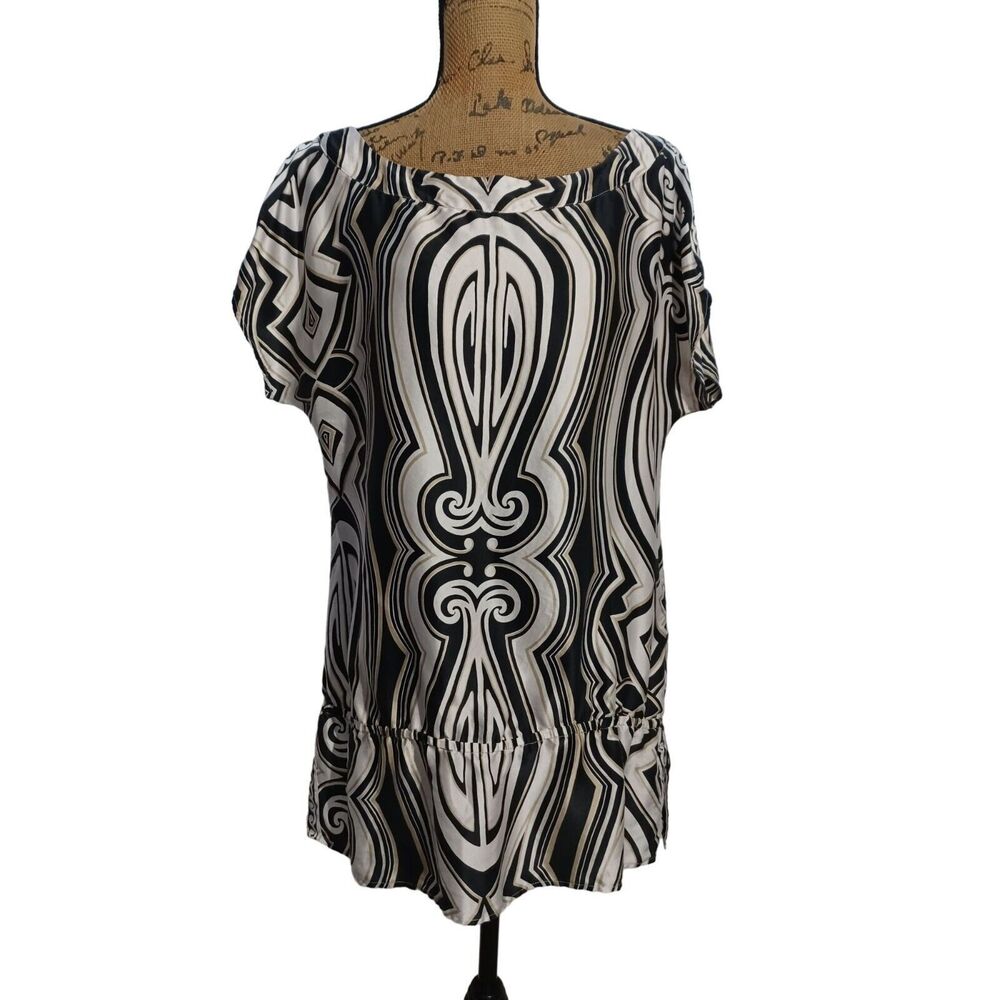 White House Black Market Top LARGE Black White Geo Pattern 100% Silk Short Sl